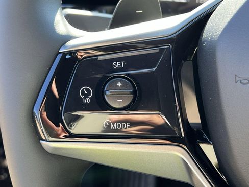 New 2025 BMW 530i xDrive w/ Premium Package image 29