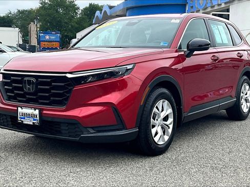 Used 2023 Honda CR-V LX image 1