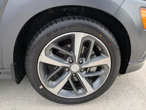 Used 2019 Hyundai Kona Limited FWD image 9