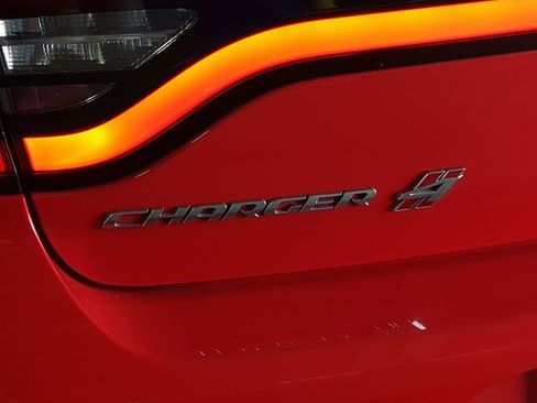 Used 2019 Dodge Charger SXT w/ Driver Confidence Group AWD/4WD image 16