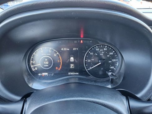 Used 2021 Nissan Kicks SV image 12