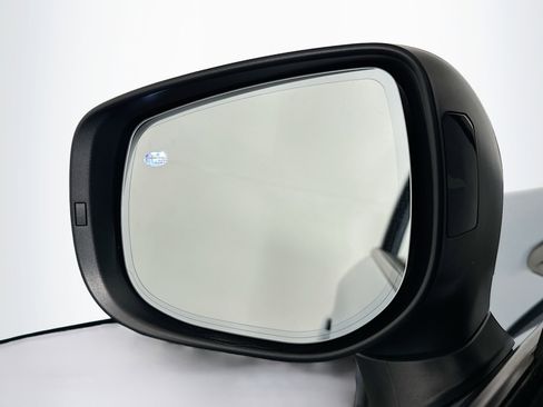 Used 2021 Subaru Crosstrek 2.5i Sport w/ Moonroof Package image 16