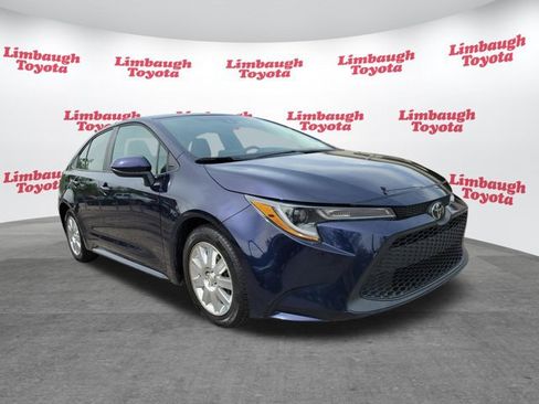 Used 2022 Toyota Corolla LE image 16