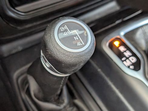 Used 2020 Jeep Gladiator Sport w/ Quick Order Package 24S image 21