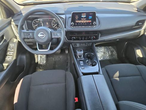 Used 2024 Nissan Rogue S FWD image 9