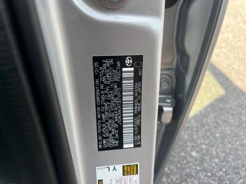 Used 2026 Toyota Prius XLE FWD image 39