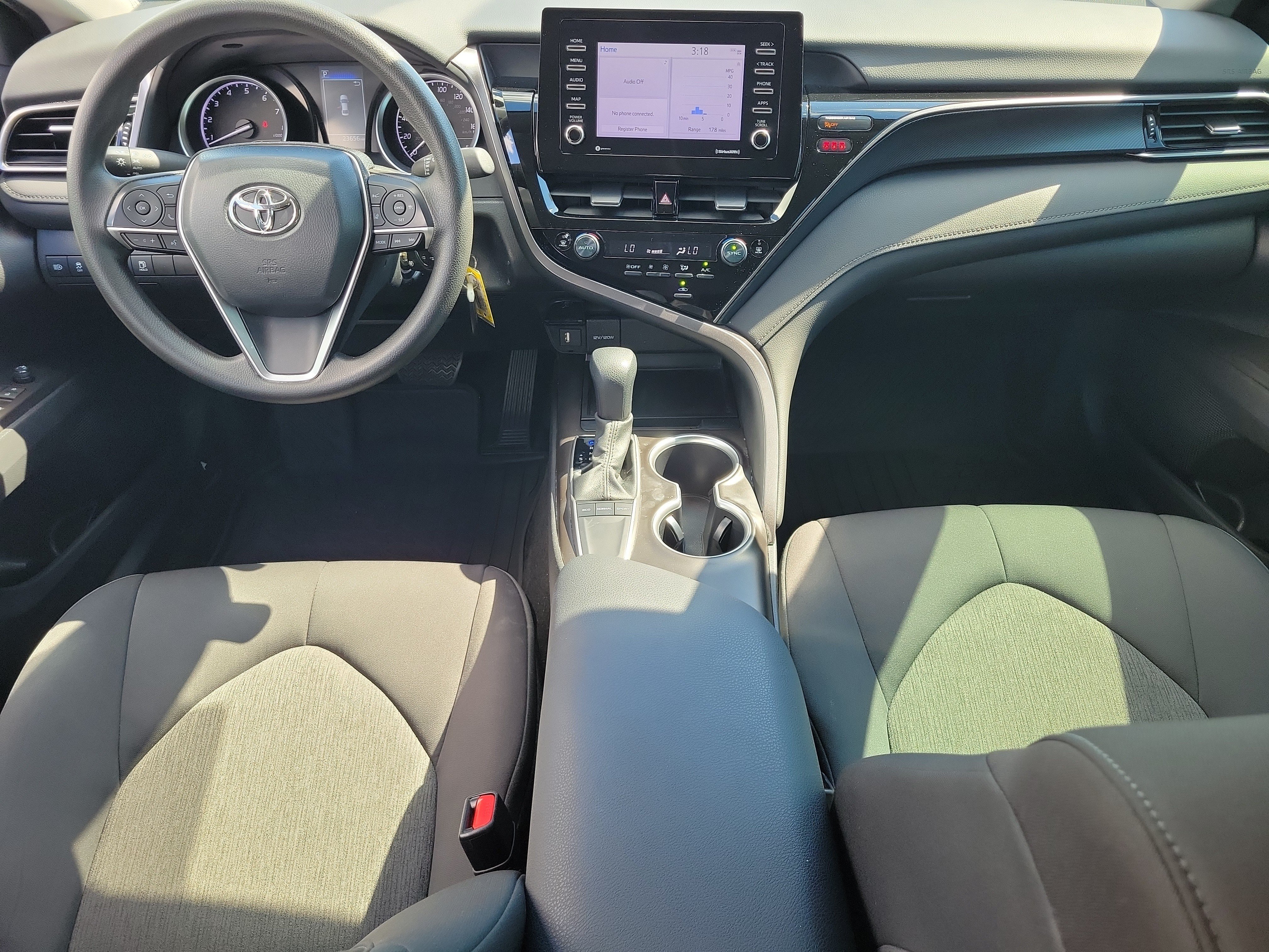 Used 2024 Toyota Camry LE FWD image 15