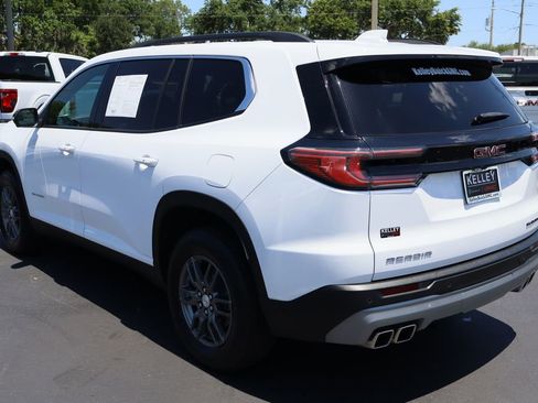 Certified 2025 GMC Acadia Elevation FWD image 7