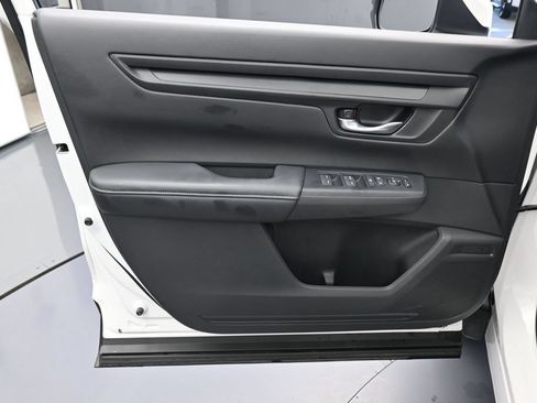 Used 2024 Honda CR-V LX image 12