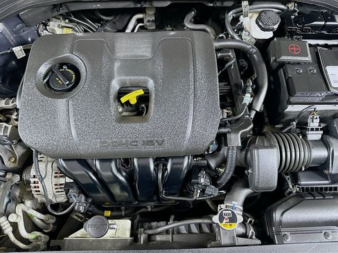 Used 2020 Hyundai Elantra Value Edition FWD image 31