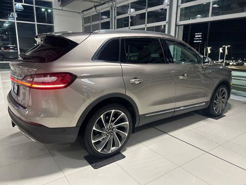 Used 2020 Lincoln Nautilus Reserve w/ Equipment Group 202A image 7