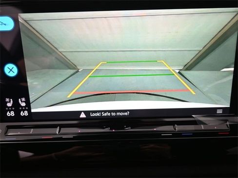 New 2026 Volkswagen Atlas Cross Sport SE image 3