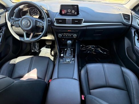 Used 2018 MAZDA MAZDA3 Touring FWD image 15