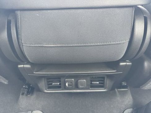 Used 2020 GMC Sierra 1500 SLE w/ SLE Value Package image 20