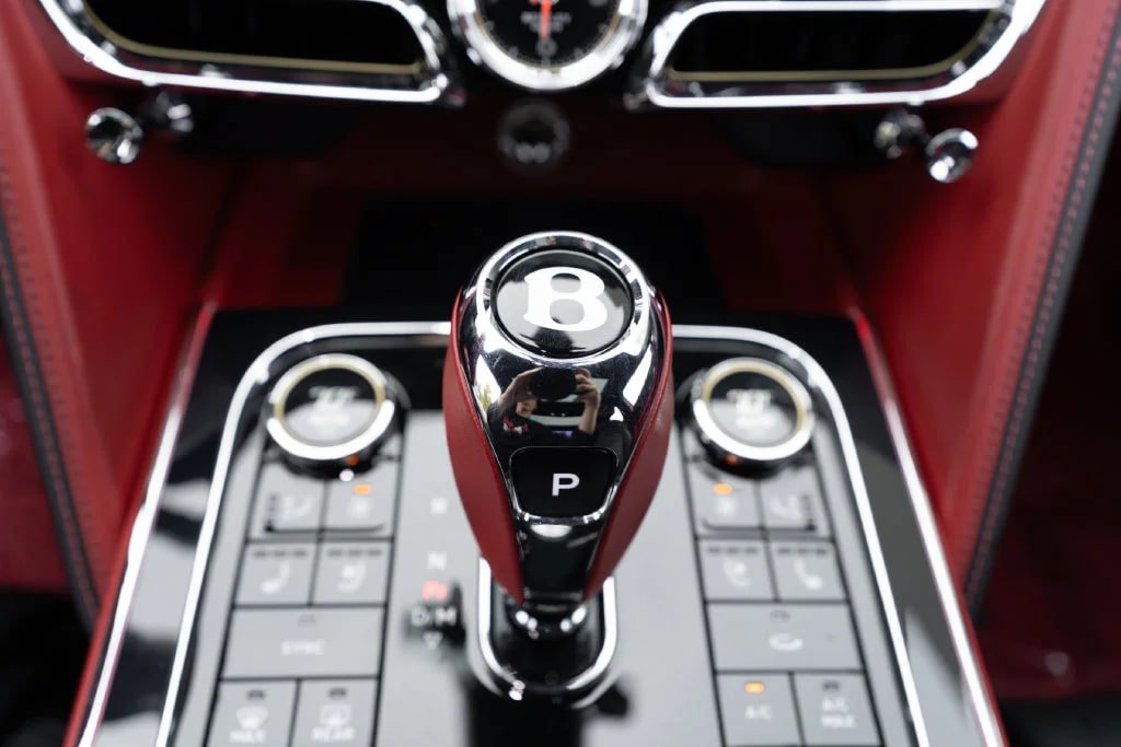Used 2020 Bentley Flying Spur W12 AWD/4WD image 48