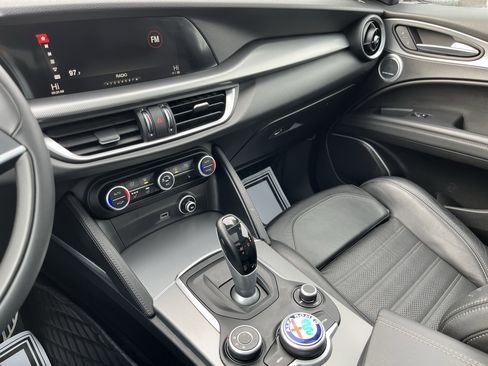 Used 2018 Alfa Romeo Stelvio Ti Sport image 29