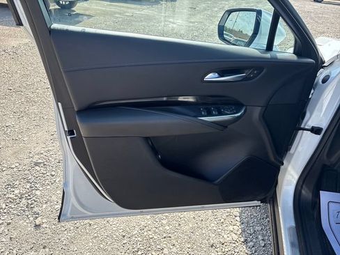 Used 2024 Cadillac XT4 Luxury w/ LPO, Floor Liner Package AWD/4WD image 7