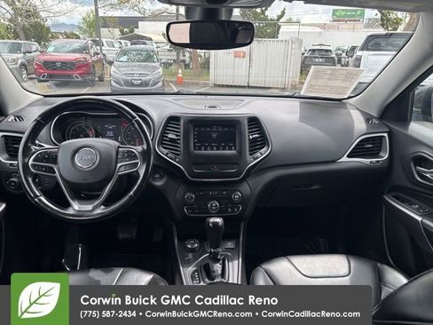 Used 2019 Jeep Cherokee Latitude Plus w/ Comfort/Convenience Group image 31