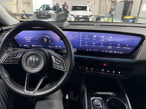 Certified 2025 Buick Envision Preferred AWD/4WD image 20