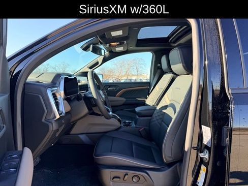 Certified 2024 GMC Canyon Denali image 8