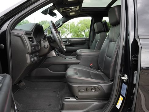 Used 2021 Chevrolet Tahoe RST w/ Luxury Package image 18