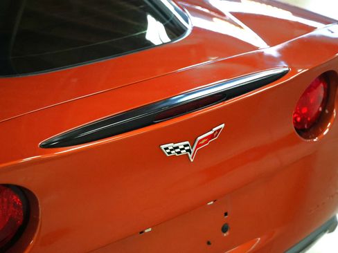 Used 2005 Chevrolet Corvette 2dr Cpe w/ Performance Handling Package image 40