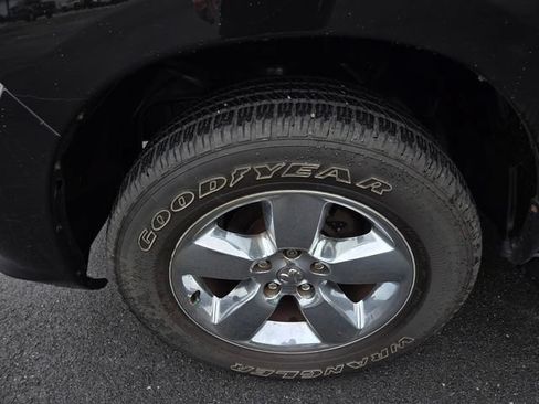 Used 2017 RAM 1500 Express AWD/4WD image 25