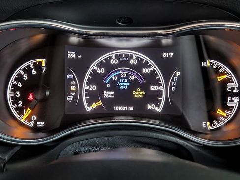 Used 2020 Jeep Grand Cherokee Laredo image 25