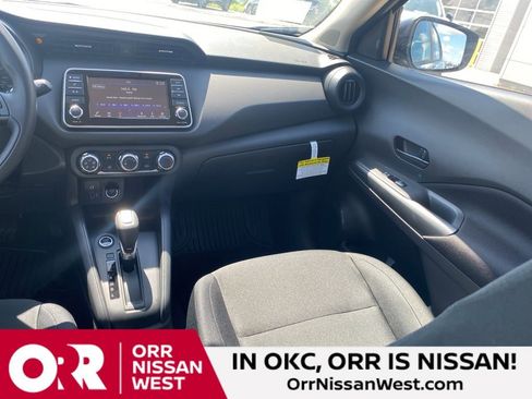 New 2025 Nissan Kicks Play S image 18