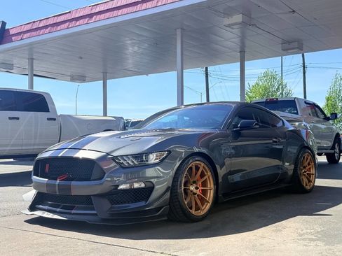 Used 2019 Ford Mustang Shelby GT350R w/ GT350R Equipment Group 920A image 15