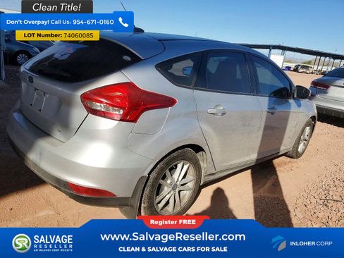 Used 2017 Ford Focus SE FWD image 4