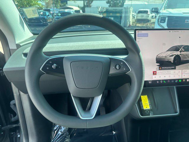 Used 2026 Tesla Model Y AWD image 17