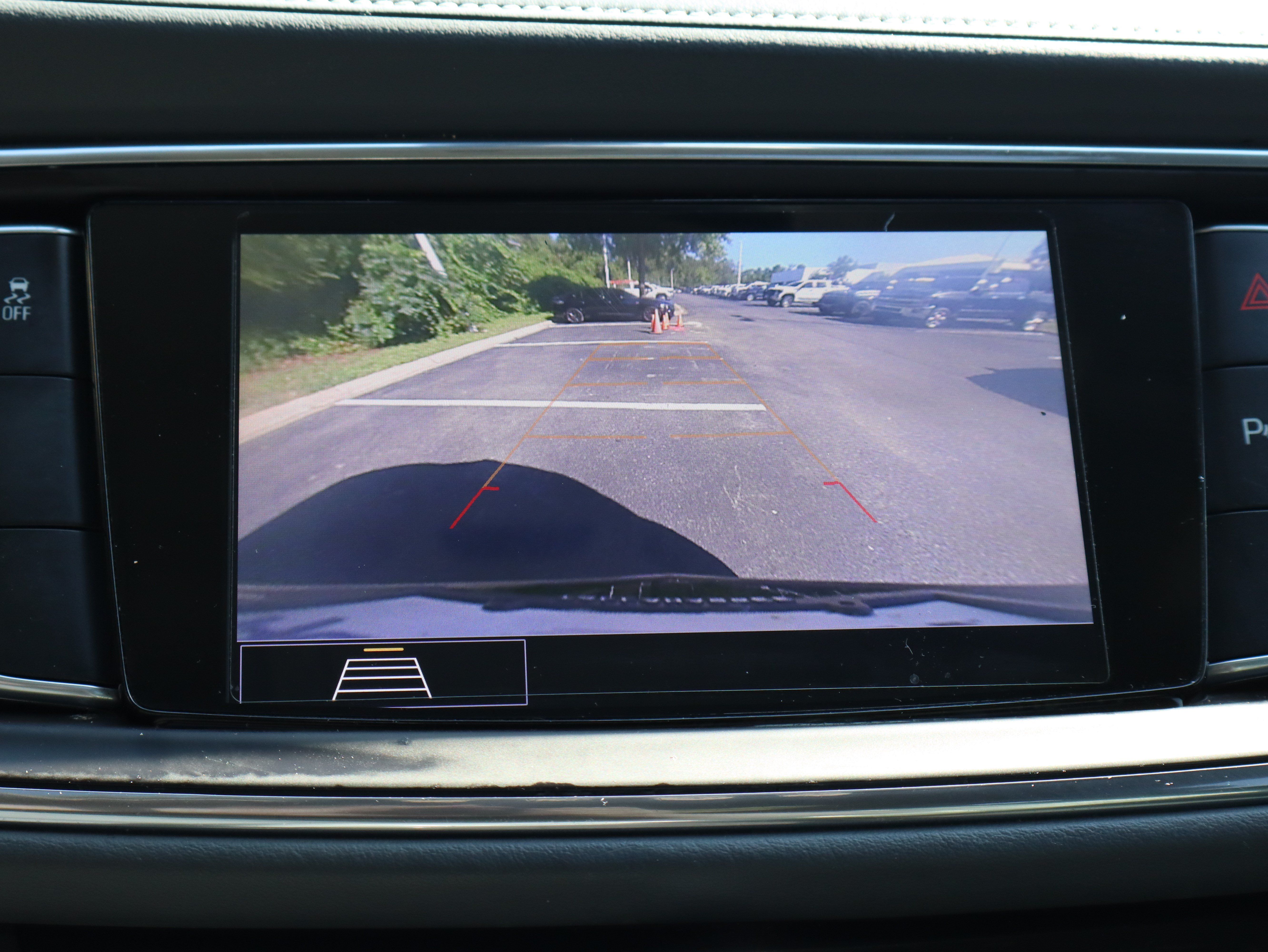 Used 2021 Buick Enclave Essence w/ Sport Touring Edition FWD image 34