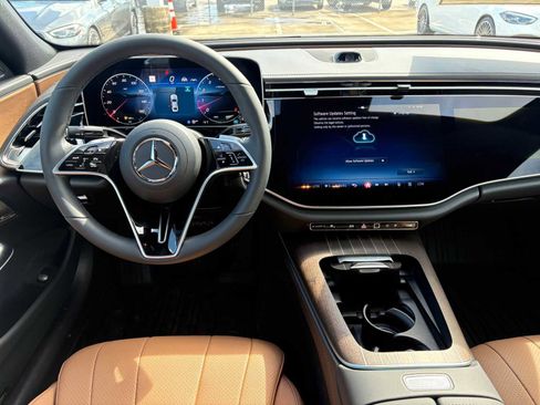 New 2026 Mercedes-Benz E 450 4MATIC Sedan image 12
