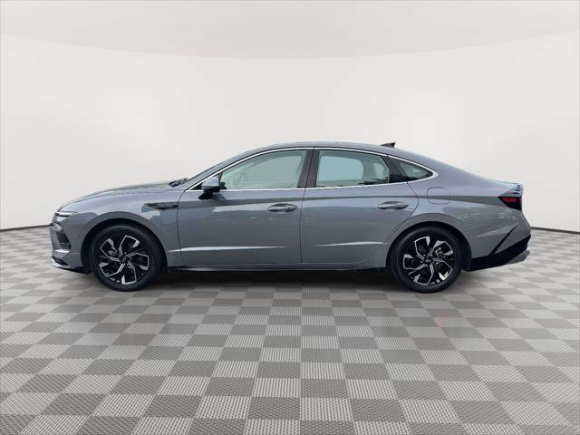 Used 2024 Hyundai Sonata SEL FWD image 4