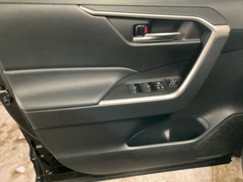 Certified 2025 Toyota RAV4 XLE AWD/4WD image 14