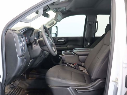 Used 2024 GMC Sierra 2500 Pro w/ Convenience Package RWD image 8