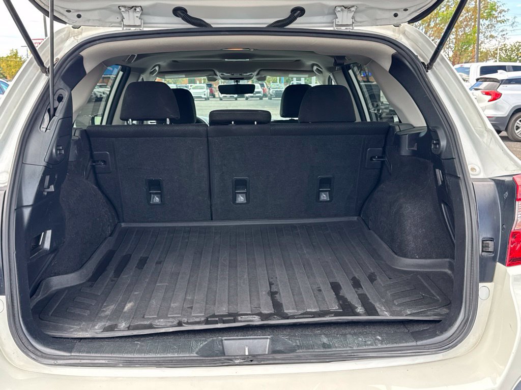 Used 2019 Subaru Outback 2.5i Premium AWD/4WD image 18