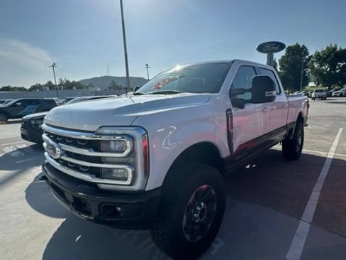 Used 2024 Ford F250 King Ranch AWD/4WD image 7