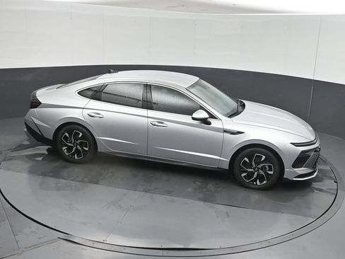 Used 2025 Hyundai Sonata SEL FWD image 43