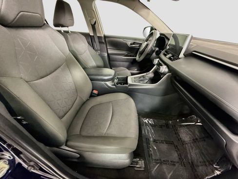 Certified 2023 Toyota RAV4 XLE FWD image 28