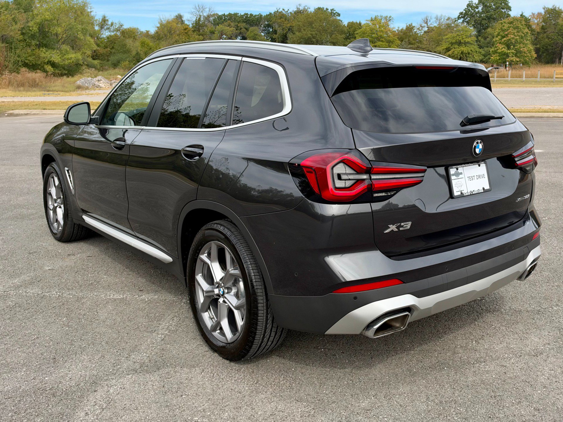 Used 2023 BMW X3 xDrive30i w/ Premium Package AWD/4WD image 4