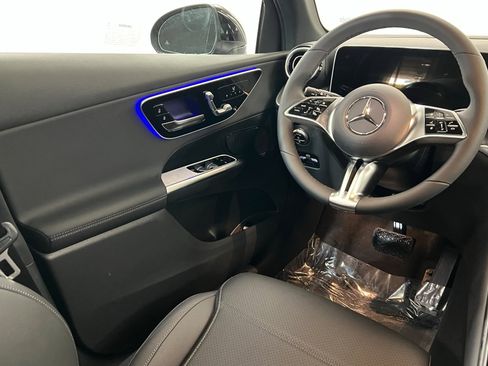 New 2026 Mercedes-Benz GLC 300 4MATIC image 11