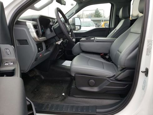 New 2025 Ford F350 XL w/ XL Chrome Package image 15