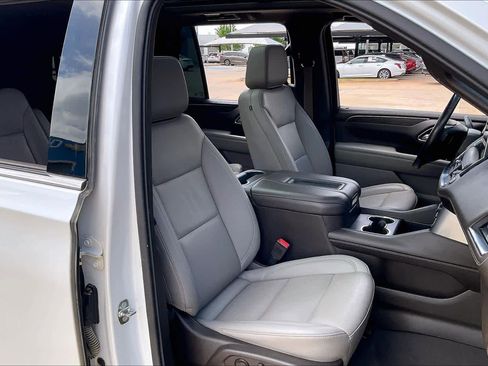 Used 2022 Chevrolet Tahoe LT w/ LT Signature Plus Package AWD/4WD image 10