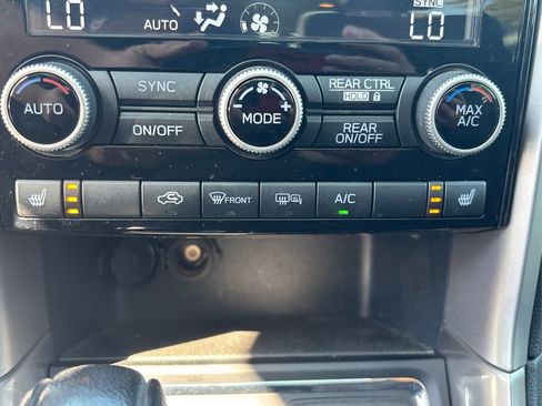 Used 2020 Subaru Ascent Premium w/ Sport Package image 32