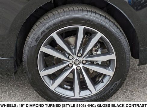 Used 2024 Jaguar F-PACE R-Dynamic S image 9