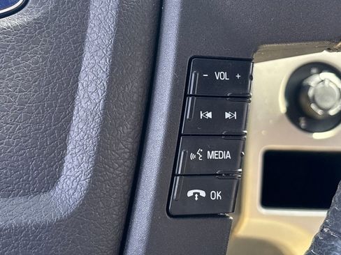 Used 2011 Ford F150 XLT w/ XLT Chrome Pkg image 21