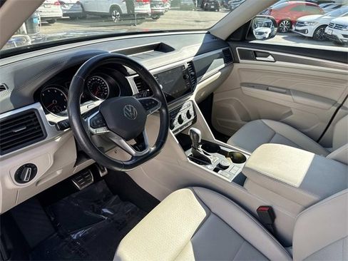 Used 2021 Volkswagen Atlas SE w/ Panoramic Sunroof Package image 10