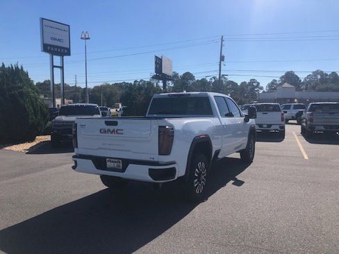 Used 2025 GMC Sierra 2500 AT4 w/ AT4 Premium Plus Package image 6